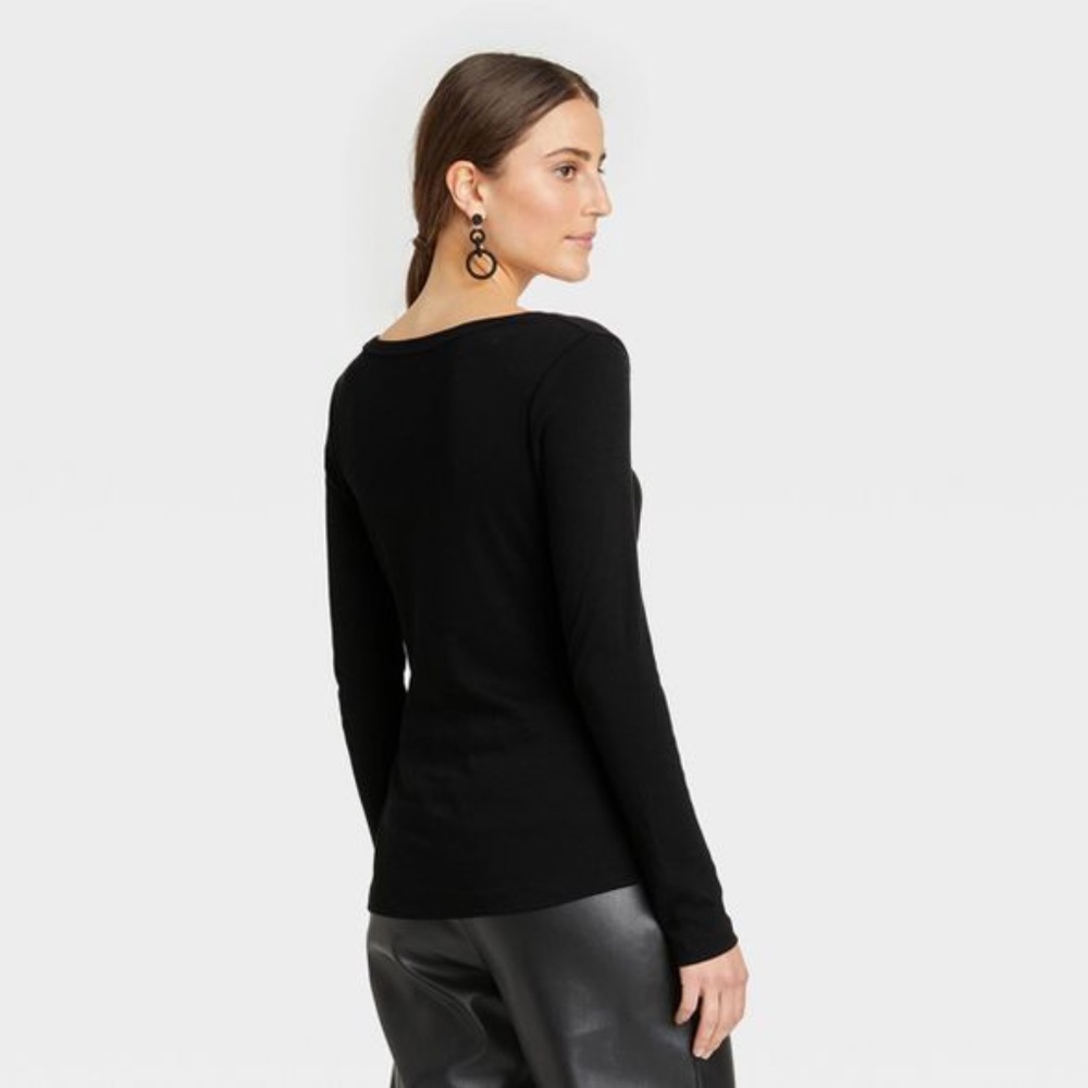 Black long sleeve shirt